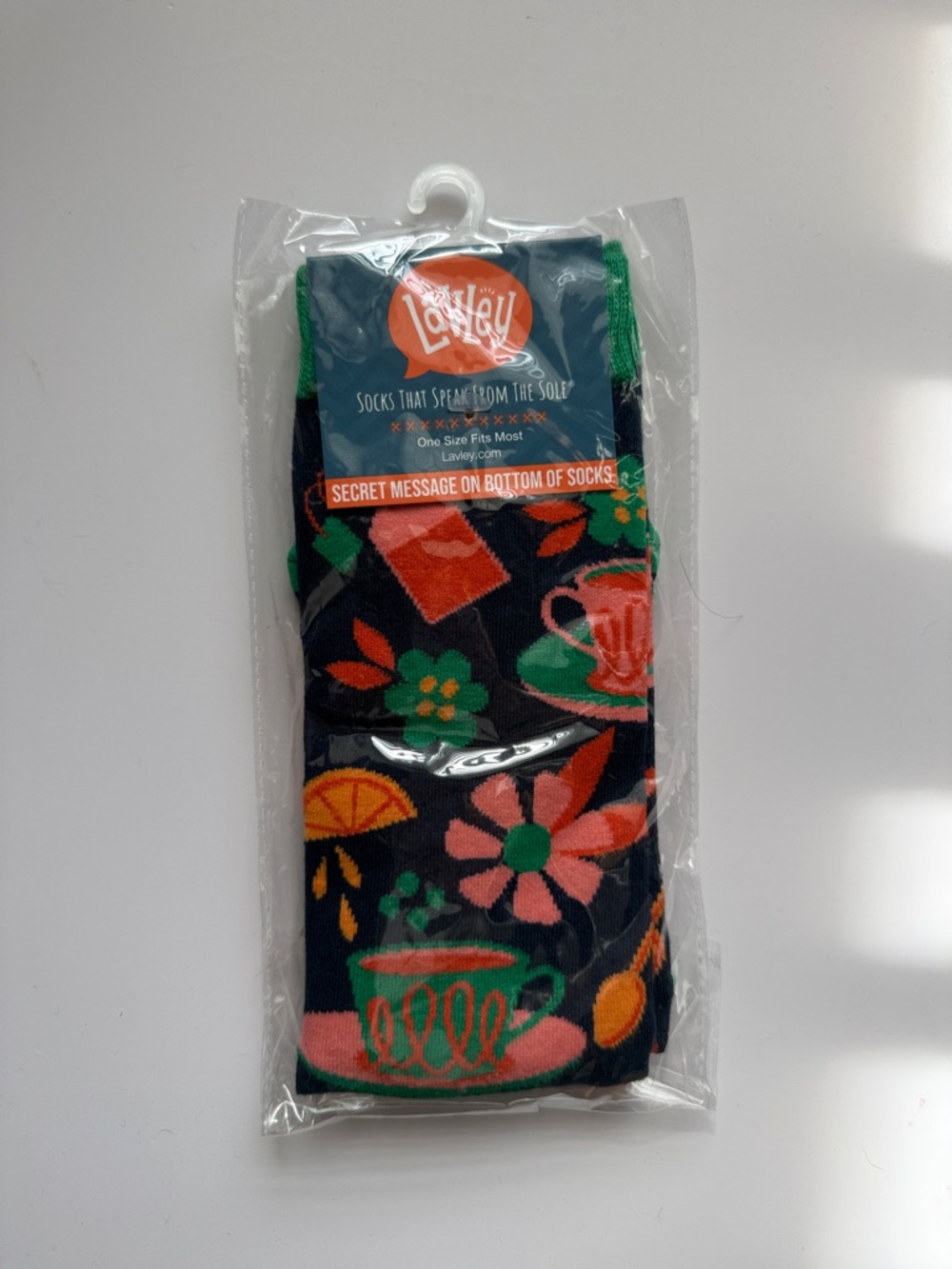 Women’s Black Floral & Tea Pattern Crew Socks NWT